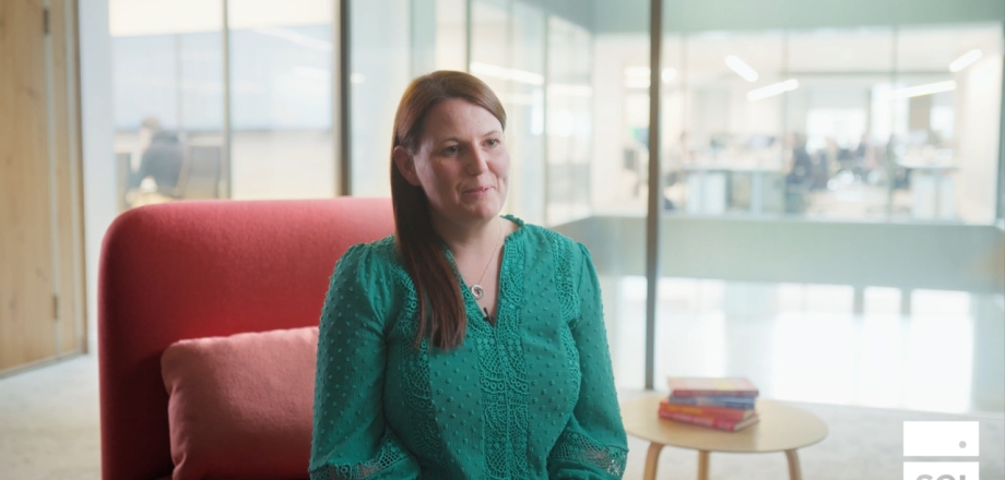 Aoife has devoted nearly two decades to SEI. She is motivated to come to work every day by the opportunities she has for professional growth in her career and personal development through her active participation in the SEI Women's Network.